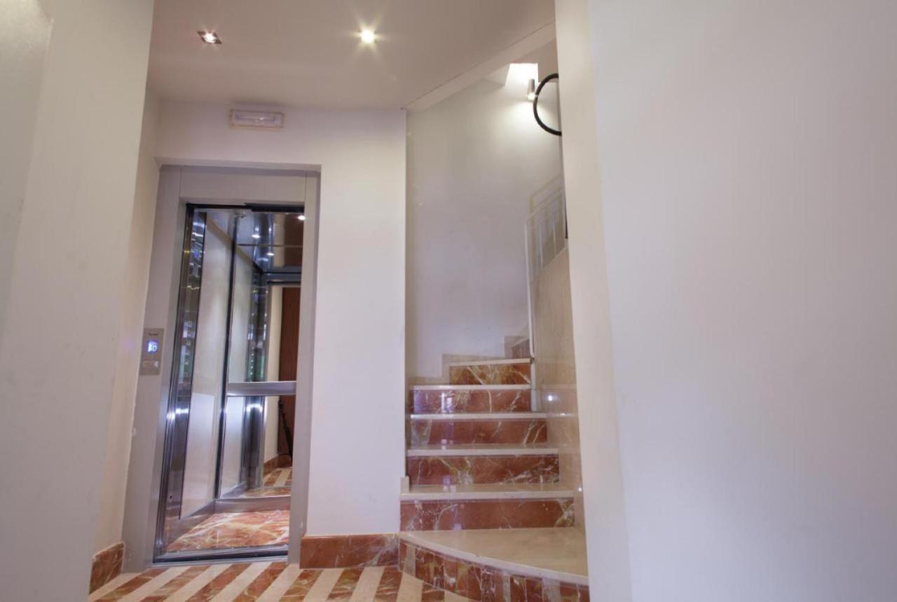 Apartamento Puerta Del Arenal - Kainga Homes Sevilha Exterior foto